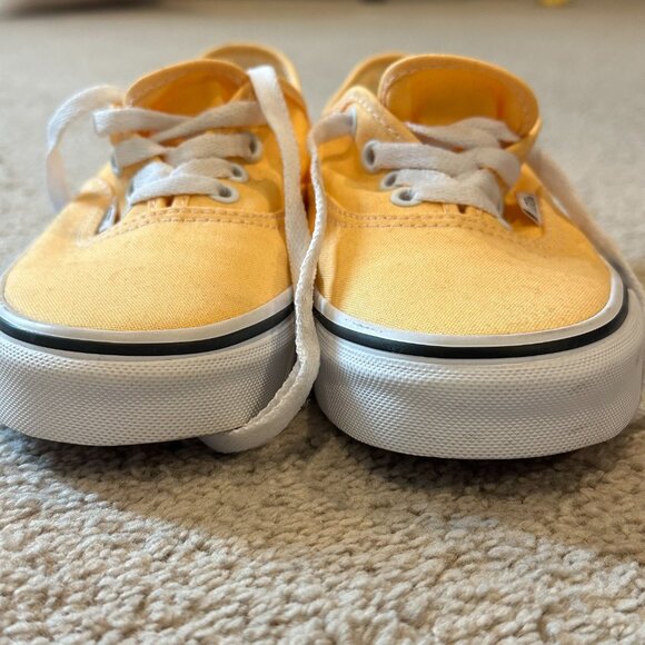 NWOT Yellow Canvas Vans Size 7 Women’s — Never Worn - Picture 5 of 13